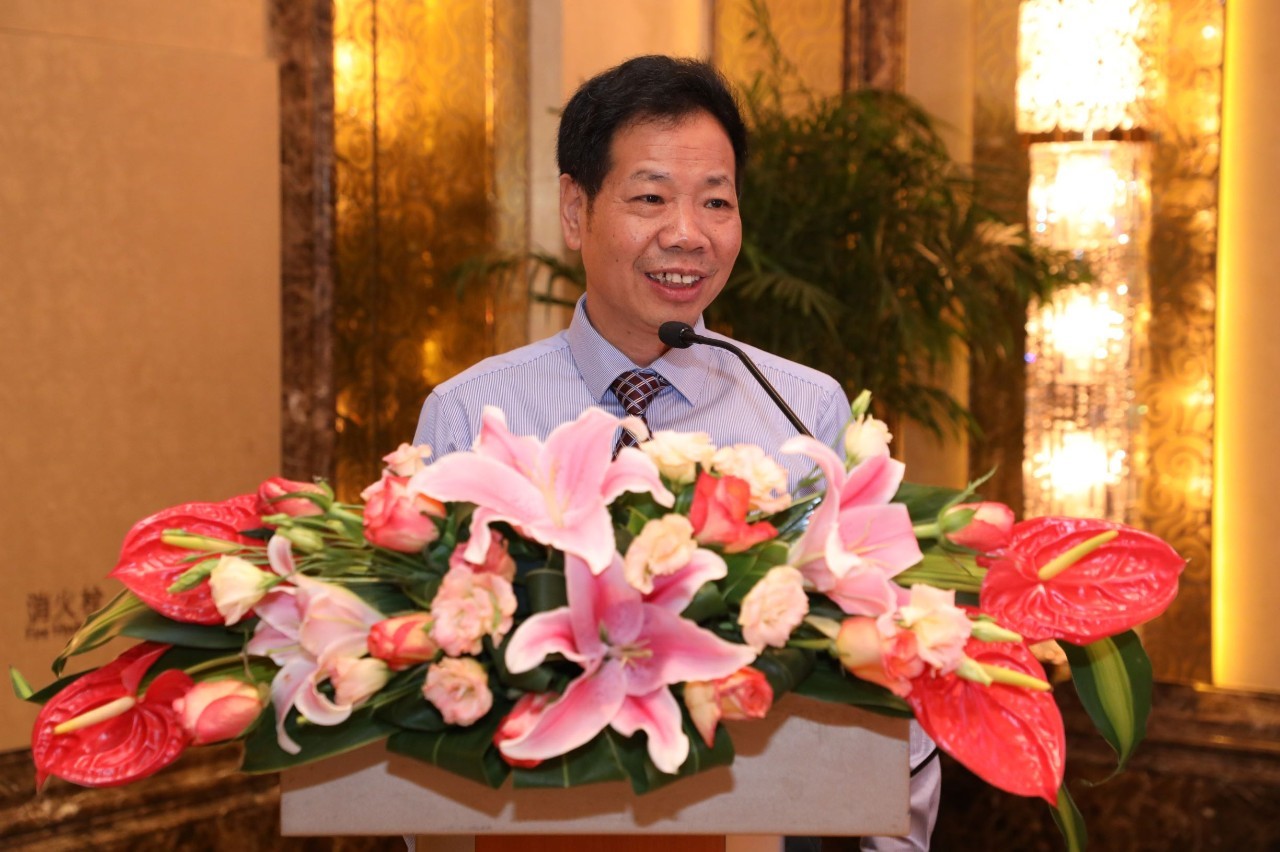 何文炯出席精神障碍患者医疗卫生服务与社会保障研讨会